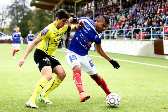 Mjällbys Lucas Grill och Åtvidabergs Ricardo Santos
