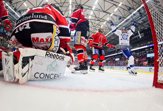 Leksands Jens Bergenström gör 2-4 till Leksand på