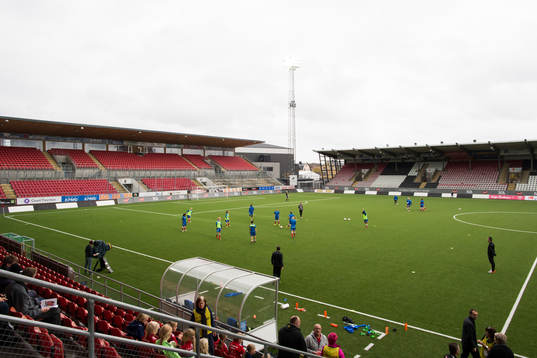 Vy över planen på Behrn Arena
