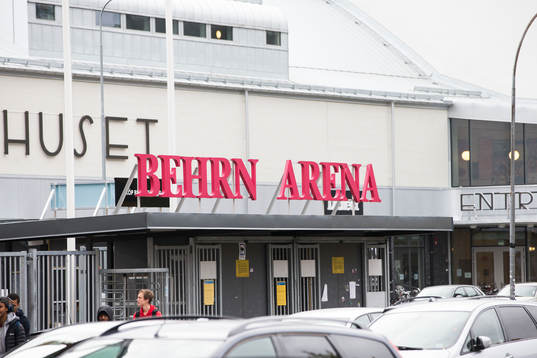 Vy över entren på Behrn Arena