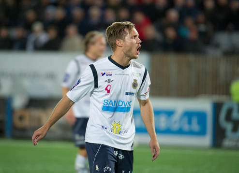 Gefles Anders Wikström ropar åt sina kamrater