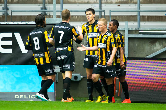 Häckens Alexander Jeremejeff jublar
