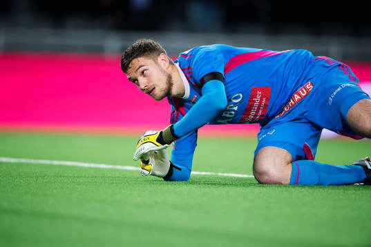 Brommapojkarnas målvakt Davor Blazevic deppar