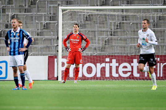 Djurgårdens målvakt Kenneth Høie deppar