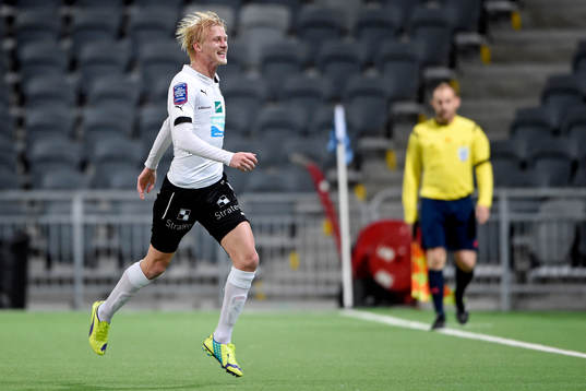 Örebros Karl Holmberg firar
