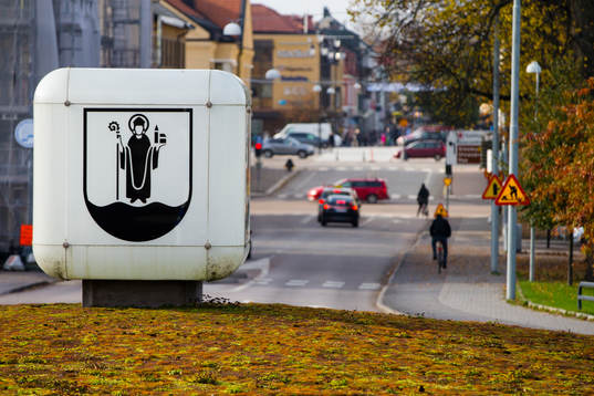 Rondell med Växjö stadsvapen St Sigfrid