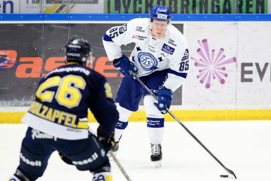 s Riley Holzapfel mot Leksands Toni Kähkönen
