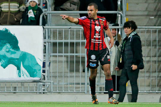 Östersunds Alex Dyer jublar