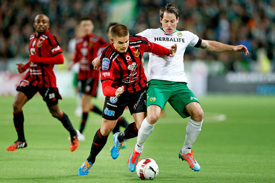 Östersunds Douglas Bergqvist och Hammarbys Johan Persson