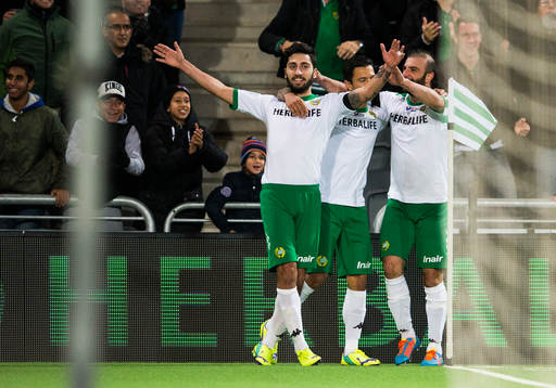 Hammarbys Nahir Besara jublar