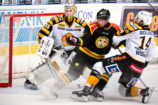 Brynäs Oscar Eklund och Skellefteås Daniel Widing