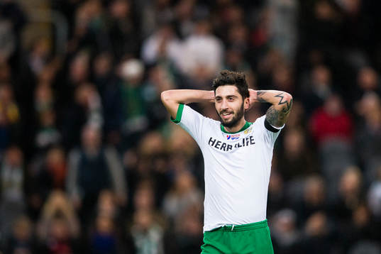 Hammarbys Nahir Besara ser nöjd ut
