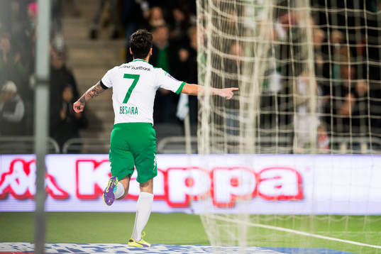 Hammarbys Nahir Besara jublar