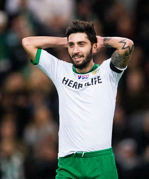 Hammarbys Nahir Besara ser nöjd ut