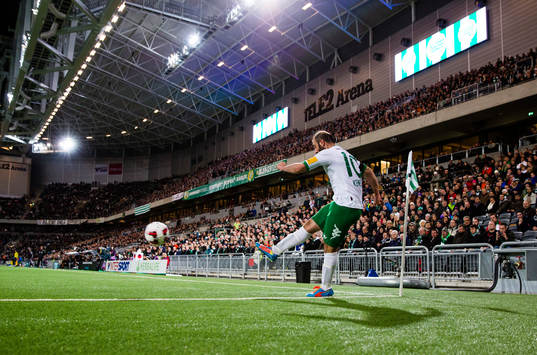 Hammarbys Kennedy Bakircioglu med en hörna