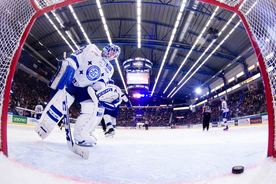 Leksands målvakt Oscar Alsenfelt deppar