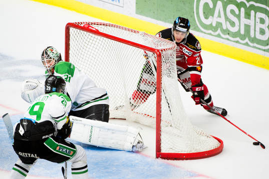 Malmö Redhawks Henrik Hetta oroar vid Rögles målvakt