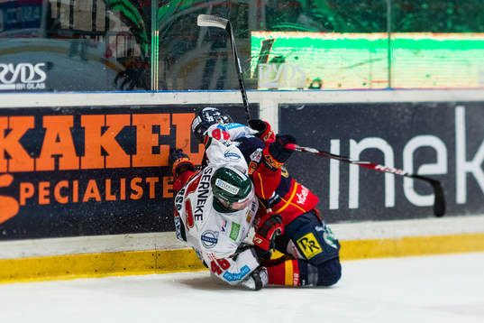 Frölundas Christoffer Persson och Djurgårdens David
