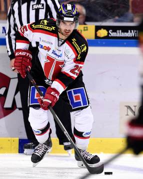 Örebros Martin Johansson med pucken