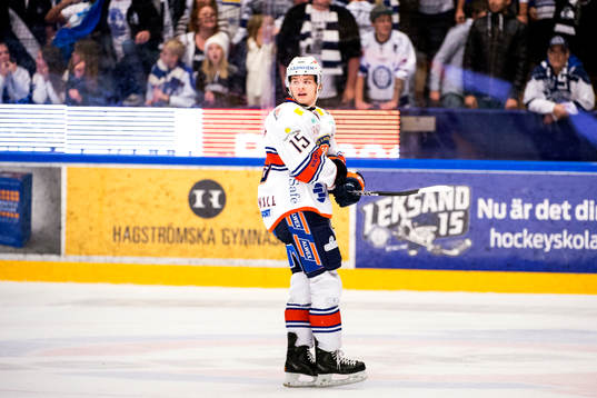 Växjös Malte Strömwall får matchstraff för charging