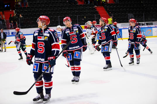 Södertäljes Jonathan Carlsson (v), Pär Edblom,