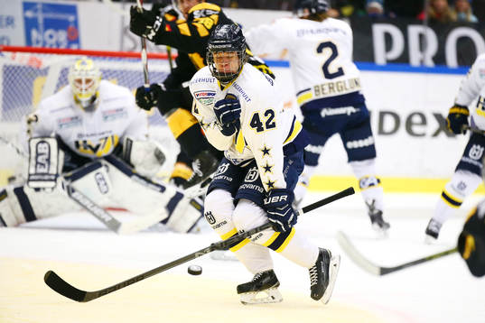 Hv71s Jacob Cederholm