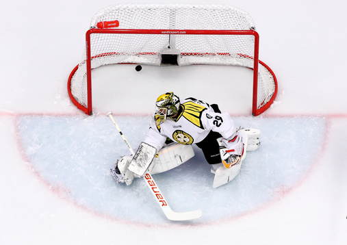 Mål 1-0 av Linköpings Johannes Salmonssonförbi Brynäs