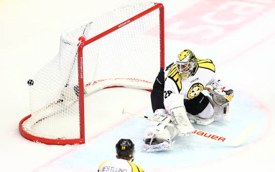 Mål 1-0 av Linköpings Johannes Salmonsson förbi Brynäs