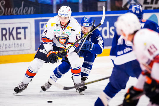 Växjös Eric Martinsson och Leksands Fabian Brunnström i