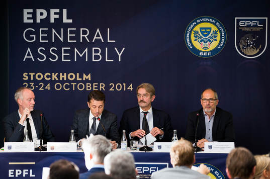 s vice ordförande Claus Thomsen, generalsekreterare Georg