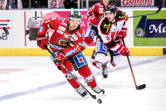 Frölundas Nicklas Lasu och Örebros Derek Ryan