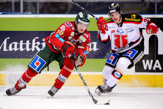 Frölundas Mattias Janmark och Örebros Stefan Johansson