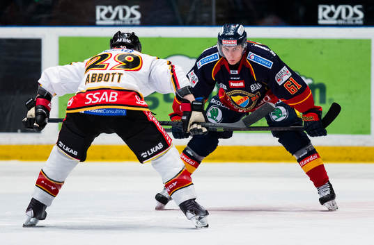 Luleås Chris Abbott och Djurgårdens Markus Ljungh