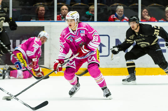 Modos William Nylander åker ifrån Frölundas Nicklas Lasu