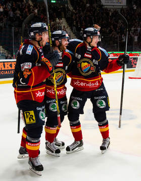 Djurgårdens Robin Norell och Marcus Sörensen jublar