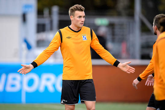Kristianstads Linus Johansson deppar och slår ut med
