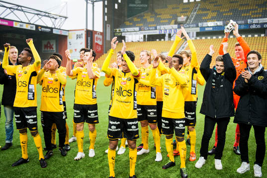 Elfsborgs spelare tackar publiken