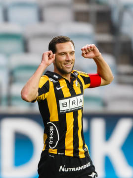 Häckens Martin Ericsson jublar