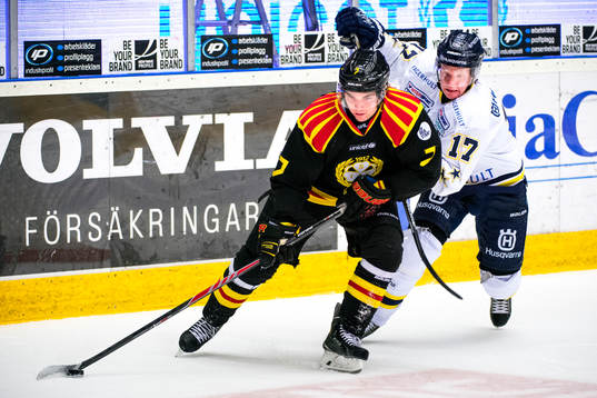 Brynäs Ponthus Westerholm och HV71s Emil Johansson