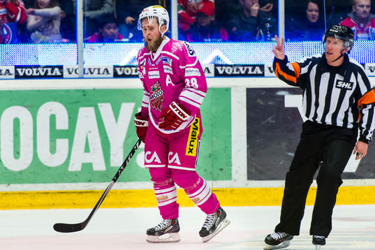 Modos Nichlas Torp skadades