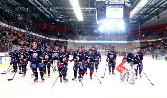 Linköping med David Rautio jublar