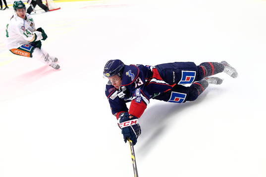 Färjestads Jesper Jensen och Linköpings Jakub Vrana