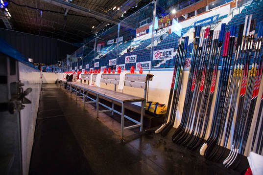Borta båset innen ishockeymatchen i SHL mellan Djurgården