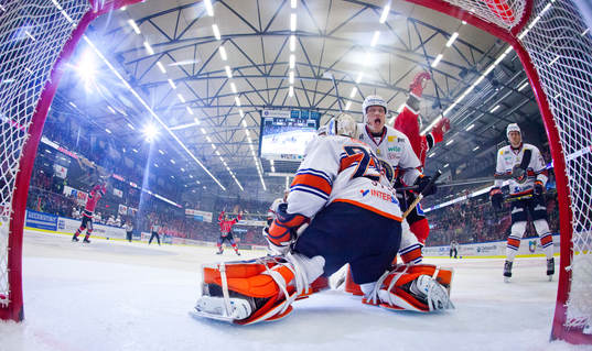 under ishockeymatchen i SHL mellan Örebro och Växjö