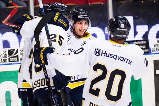 HV71s  Kevin Fiala jublar med lagkamrterna