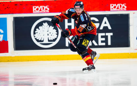 Djurgårdens David Rundqvist med pucken