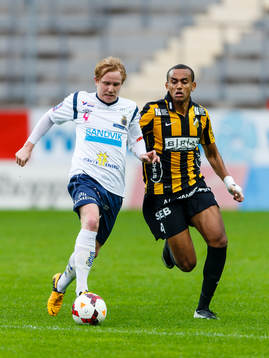 Gefles Simon Lundevall och Häckens Walid Atta