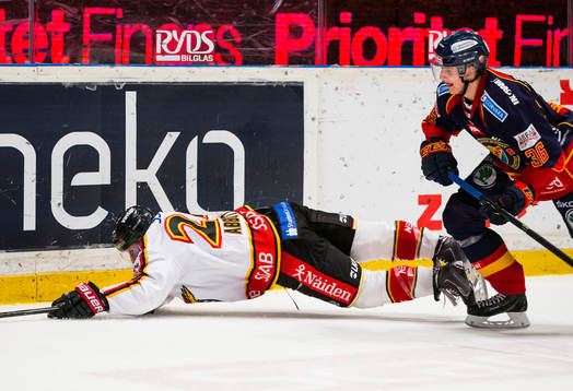 Luleås Cam Abbott går omkull