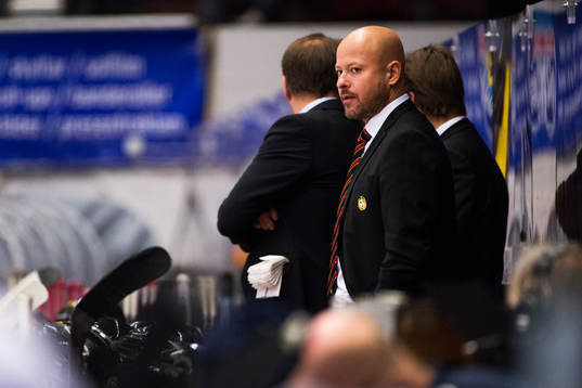 Brynäs huvudtränare Tommy Jonsson deppar
