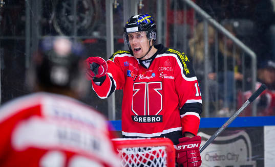 Örebros Marko Anttila gör 2-1 och jublar